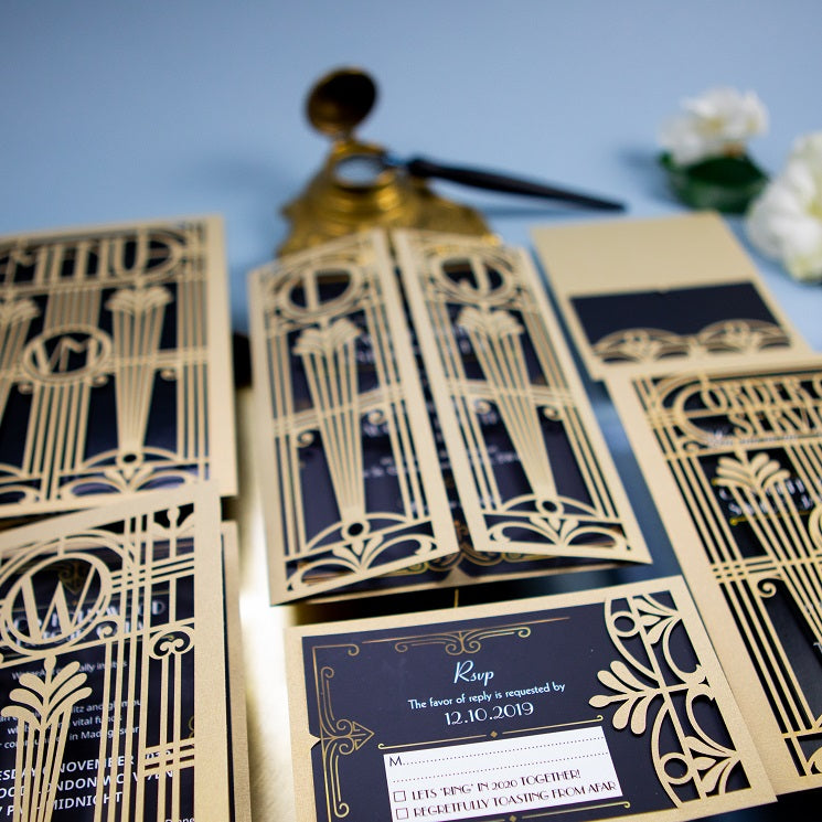 Złota karta gatefold Art Deco Wielki Gatsby wycinana laserowo – RSVP / Save the Date / podziękowanie