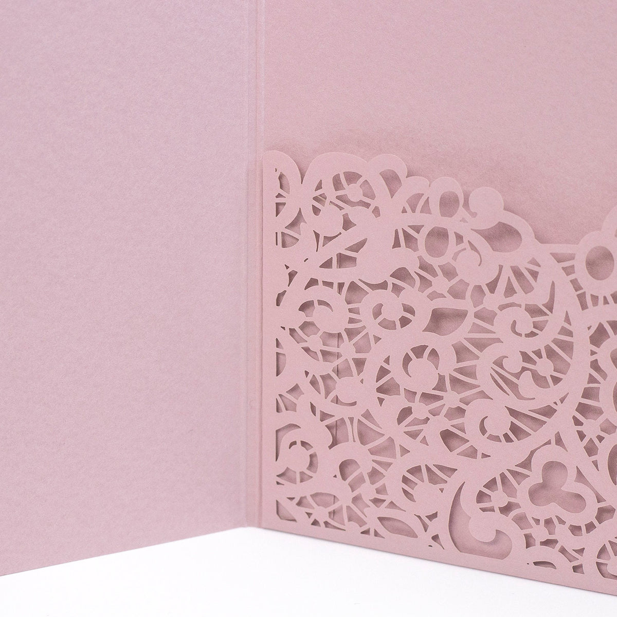 Różowe okładki pocketfold wycinane laserowo – zaproszenia DIY na ślub, urodziny, chrzest, składane na trzy, z kopertą