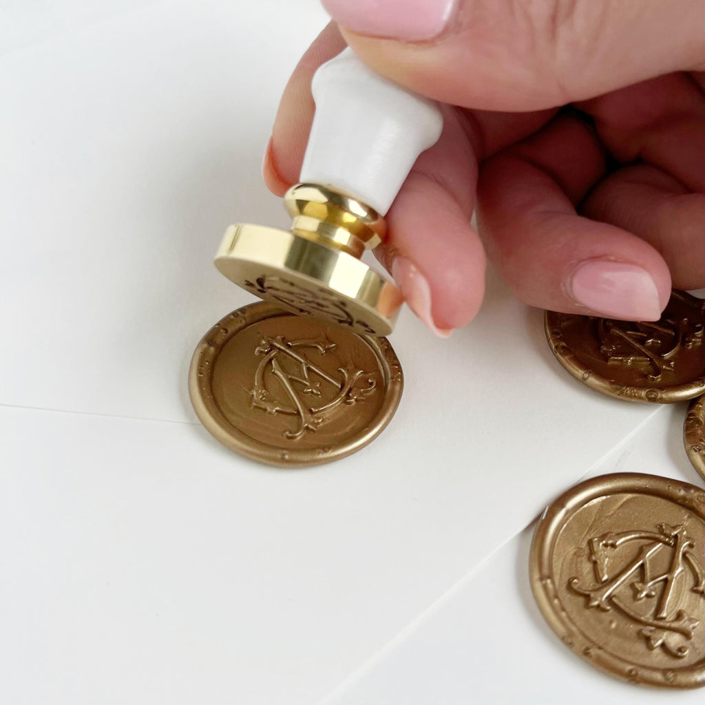 Personalizowana Naklejka Lakowa z Monogramem, Eleganckie Pieczęcie z Inicjałami na Zaproszenia Ślubne, Połączone Inicjały
