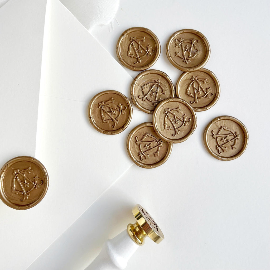 Personalizowana Naklejka Lakowa z Monogramem, Eleganckie Pieczęcie z Inicjałami na Zaproszenia Ślubne, Połączone Inicjały