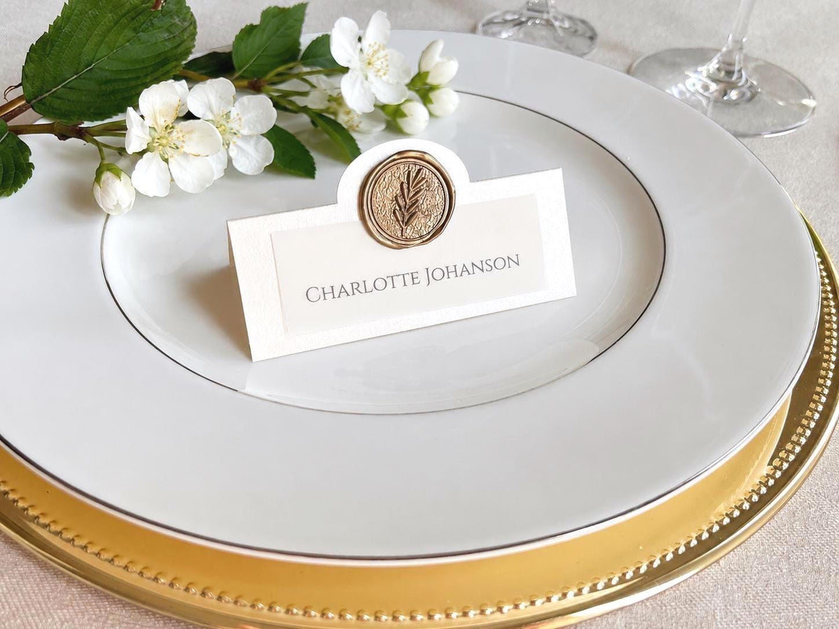 Wizytówki ślubne z pieczęcią lakową, Personalizowane winietki, Wizytówki z liściem botanicznym, Wizytówki z monogramem na stół weselny